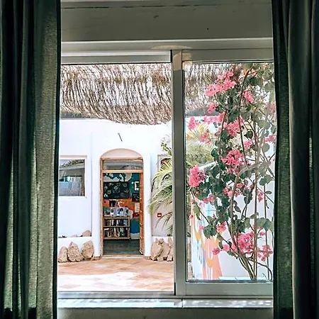 The Tree House Tenerife Hostel El Medano (Tenerife)